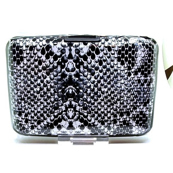 Animal Print RFID Blocking Card Holder - Picture 2 of 3